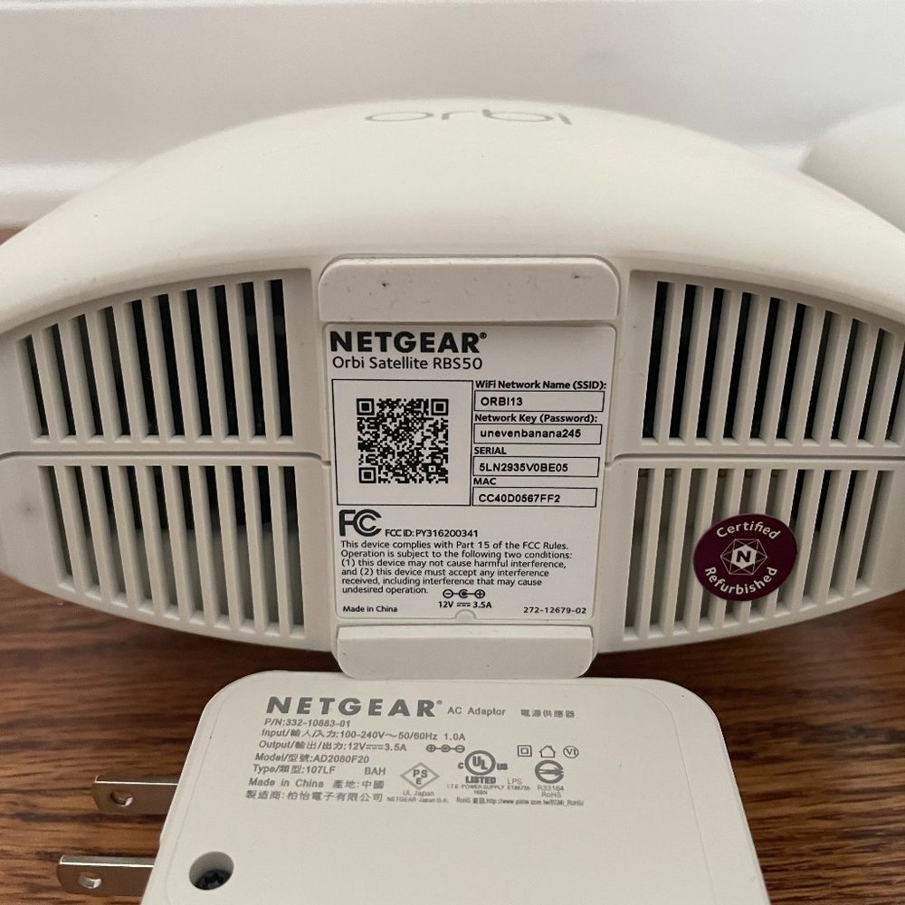 Orbi Router RBR50 and Satellite RBS50 - Picture 4 of 5